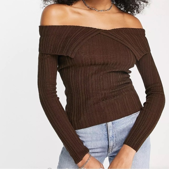 ASOS Design Off Shoulder Sweater - Picture 2 of 10